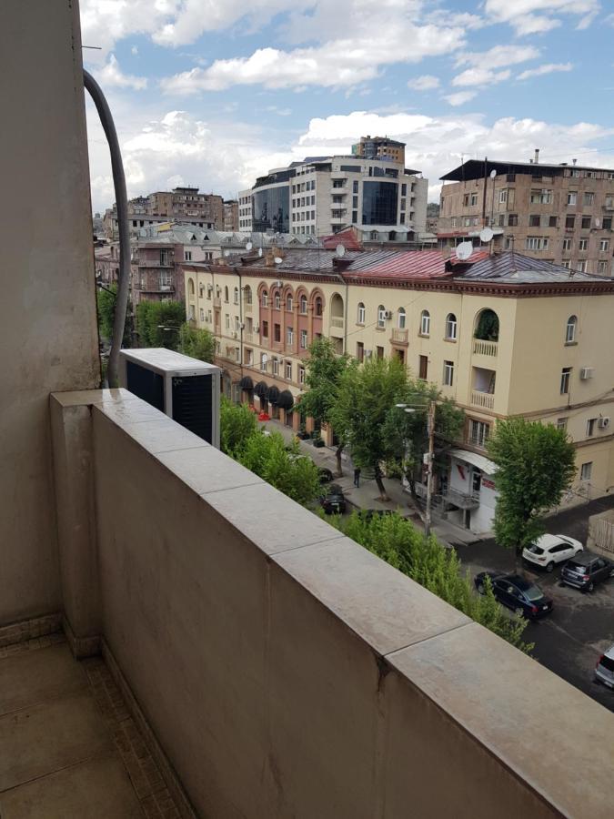 Apartment-14 In The Center Of Erywań Zewnętrze zdjęcie